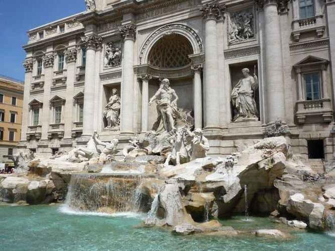 Fonta di Trevi, Itália(foto: WikimediaCommons) Fonta di Trevi, Itália(foto: WikimediaCommons)