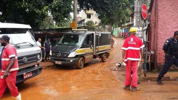 As busca por 17 desaparecidos continuam em Minas Gerais(foto: Edésio Ferreira/EM/D.A Press) As busca por 17 desaparecidos continuam em Minas Gerais(foto: Edésio Ferreira/EM/D.A Press)