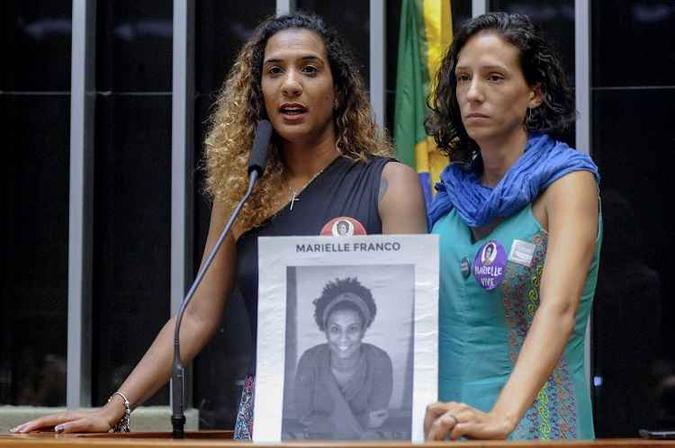 A irmã de Marielle Franco, Anielle Silva e Monica Tereza Benicio, a namorada da vereadora assassinada(foto: LUIS MACEDO) A irmã de Marielle Franco, Anielle Silva e Monica Tereza Benicio, a namorada da vereadora assassinada(foto: LUIS MACEDO)