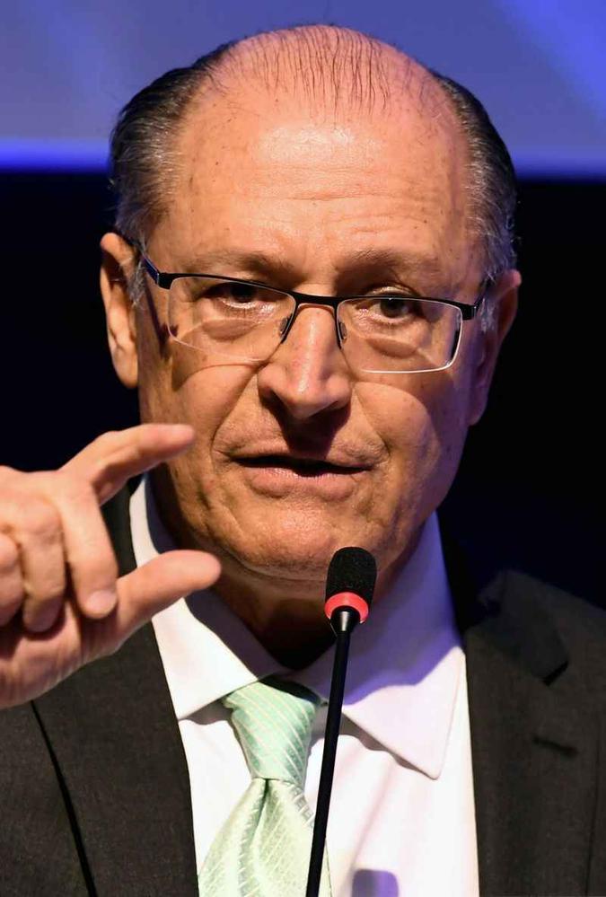 O candidato à presidência Geraldo Alckmin promete reforma para simplificar o sistema tributário e reduzir impostos(foto: AFP/EVARISTO S.A) O candidato à presidência Geraldo Alckmin promete reforma para simplificar o sistema tributário e reduzir impostos(foto: AFP/EVARISTO S.A)