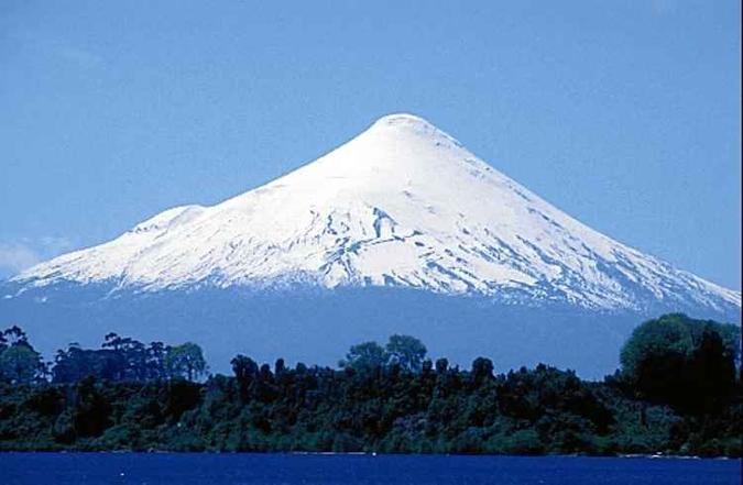 O vulcão Osorno, no Chile, pode ser explorado mesmo por quem não tem muita prática no alpinismo(foto: Tina Coelho/Terra Imagem) O vulcão Osorno, no Chile, pode ser explorado mesmo por quem não tem muita prática no alpinismo(foto: Tina Coelho/Terra Imagem)