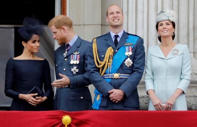 Rumores dizem que os irão William e Harry estão cada vez mais distantes(foto: Tolga AKMEN / AFP) Rumores dizem que os irão William e Harry estão cada vez mais distantes(foto: Tolga AKMEN / AFP)