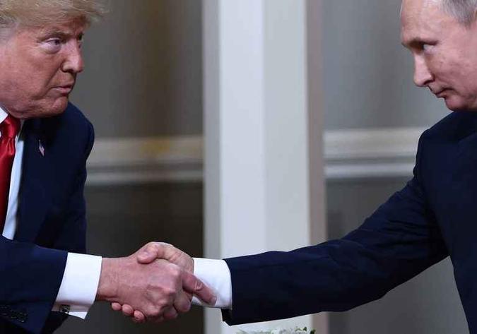 Os presidentes americano e russo se reuniram quatro vezes desde que Trump chegou à Casa Branca, mas apenas uma vez durante uma cúpula(foto: AFP) Os presidentes americano e russo se reuniram quatro vezes desde que Trump chegou à Casa Branca, mas apenas uma vez durante uma cúpula(foto: AFP)