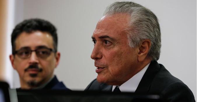 Temer se reuniu com líderes do Senado: presidente deseja igualar os mecanismos de regras de aposentadoria(foto: Alan Santos/PR) Temer se reuniu com líderes do Senado: presidente deseja igualar os mecanismos de regras de aposentadoria(foto: Alan Santos/PR)