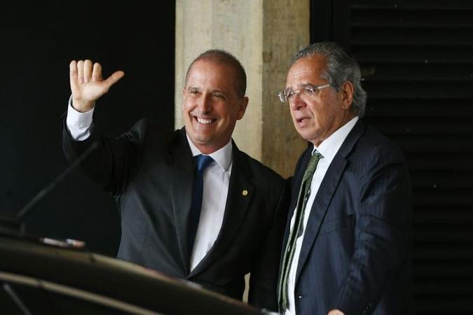 Onyx Lorenzoni é um dos responsáveis por fazer com que a reforma pensada pelo ministro Paulo Guedes, com ou sem mudanças, seja aceita pelo Congresso(foto: Ed Alves/CB/D.A Press - 21/11/18) Onyx Lorenzoni é um dos responsáveis por fazer com que a reforma pensada pelo ministro Paulo Guedes, com ou sem mudanças, seja aceita pelo Congresso(foto: Ed Alves/CB/D.A Press - 21/11/18)