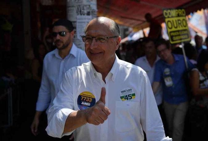 A equipe do tucano se inspirou em campanha britânica contra o uso de armas para criticar o candidato do PSL: A equipe do tucano se inspirou em campanha britânica contra o uso de armas para criticar o candidato do PSL: