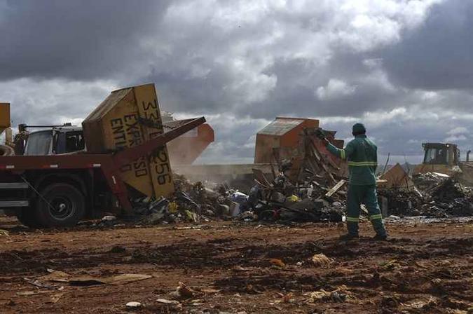 Local será utilizado até o GDF concluir a instalação de áreas de triagem para resíduos da construção civil, sem data definida(foto: Gabriel Jabur/Agência Brasília) Local será utilizado até o GDF concluir a instalação de áreas de triagem para resíduos da construção civil, sem data definida(foto: Gabriel Jabur/Agência Brasília)