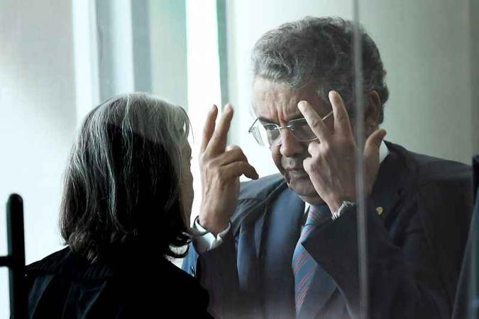 Marco Aurélio com Cármen Lúcia: suspensão por cinco dias da tramitação da ação que pode barrar o cumprimento da pena após condenação em segunda instância(foto: Evaristo Sa/AFP) Marco Aurélio com Cármen Lúcia: suspensão por cinco dias da tramitação da ação que pode barrar o cumprimento da pena após condenação em segunda instância(foto: Evaristo Sa/AFP)