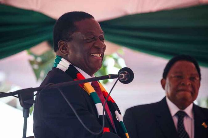 Emmerson Mnangagwa(foto: AFP / Jekesai NJIKIZANA) Emmerson Mnangagwa(foto: AFP / Jekesai NJIKIZANA)
