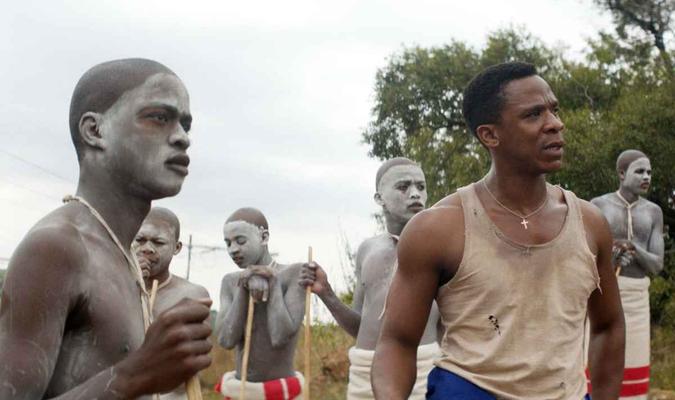Cena do filme 'Inxeba', o primeiro a ser exibido em junho(foto: Inxeba/Divulgação) Cena do filme 'Inxeba', o primeiro a ser exibido em junho(foto: Inxeba/Divulgação)