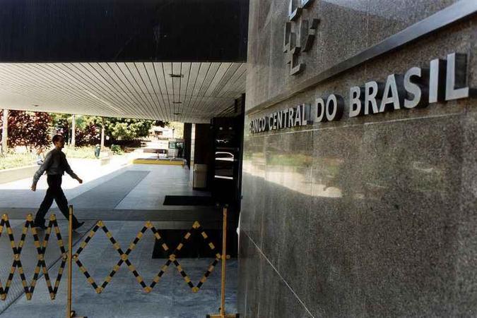 Retomada baixa do PIB fará BC conter alta dos juros, afirmam especialistas(foto: Edson Gês/CB/D.A Press) Retomada baixa do PIB fará BC conter alta dos juros, afirmam especialistas(foto: Edson Gês/CB/D.A Press)
