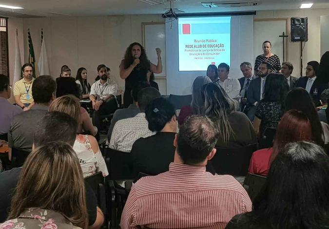 Promotora de Justiça Cátia Vergara considerou a reunião como importante, pois criou uma rede de apoio aos pais (foto: Alan Rios/CB/D.A Press) Promotora de Justiça Cátia Vergara considerou a reunião como importante, pois criou uma rede de apoio aos pais (foto: Alan Rios/CB/D.A Press)