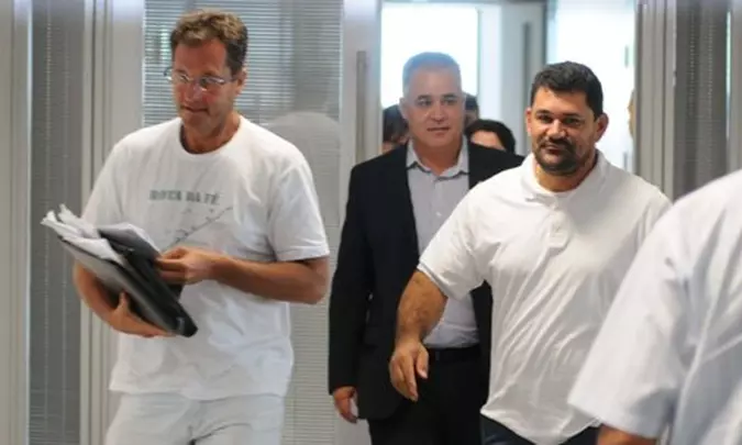 Além de ter que ressarcir os cofres públicos, os direitos políticos de Roney Nemer (E) e Aylton Gomes (D) foram suspensos por 10 anos(foto: Cadu Gomes/CB/D.A Press) Além de ter que ressarcir os cofres públicos, os direitos políticos de Roney Nemer (E) e Aylton Gomes (D) foram suspensos por 10 anos(foto: Cadu Gomes/CB/D.A Press)