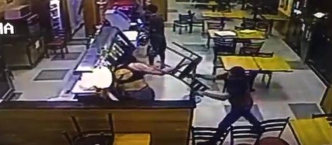A agressão contra Jéssica Oliveira da Silva, 28 anos, aconteceu na madrugada do Domingo de Páscoa, em uma lanchonete de Taguatinga Norte(foto: Divulgação) A agressão contra Jéssica Oliveira da Silva, 28 anos, aconteceu na madrugada do Domingo de Páscoa, em uma lanchonete de Taguatinga Norte(foto: Divulgação)