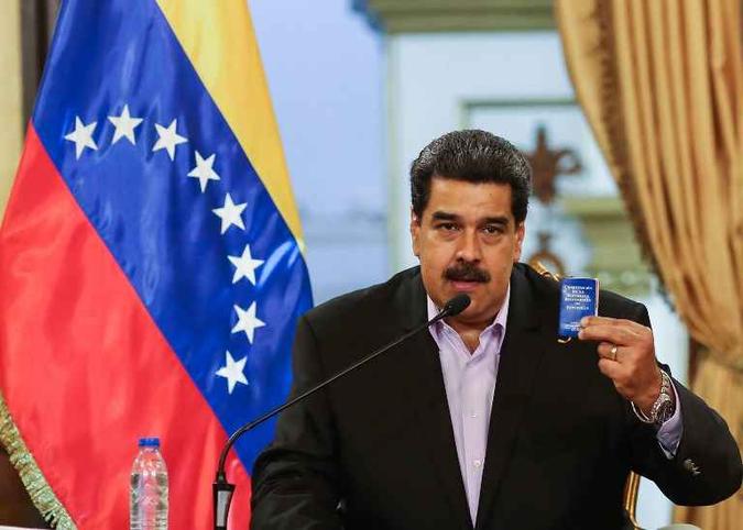 Os opositores vão se mobilizar na quarta-feira para exigir aos militares, apoiadores de Maduro, que retirem o apoio e oferecer-lhes uma anistia se ajudarem com uma transição(foto: Agência France Presse ) Os opositores vão se mobilizar na quarta-feira para exigir aos militares, apoiadores de Maduro, que retirem o apoio e oferecer-lhes uma anistia se ajudarem com uma transição(foto: Agência France Presse )