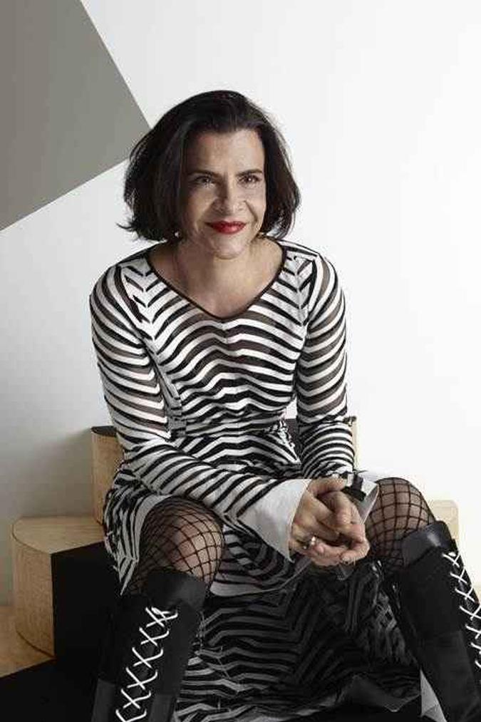 Marina Lima fará show na cidade antecedido por sessão de poesias(foto: T-Bone/ Divulgação) Marina Lima fará show na cidade antecedido por sessão de poesias(foto: T-Bone/ Divulgação)