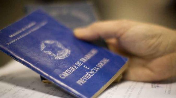 O país, no entanto, ainda tem 12,4 milhões de desempregados (estável nas duas comparações)(foto: Márcia Folleto / Agência Brasil) O país, no entanto, ainda tem 12,4 milhões de desempregados (estável nas duas comparações)(foto: Márcia Folleto / Agência Brasil)