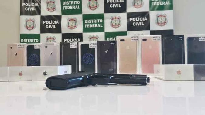 Celulares roubados foram estimados em quase R$ 60 mil(foto: Reprodução/PCDF) Celulares roubados foram estimados em quase R$ 60 mil(foto: Reprodução/PCDF)