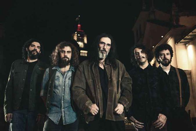 Acompanhado pela banda Eremitas da Montanha, o músico Lobão está lançando o disco Acompanhado pela banda Eremitas da Montanha, o músico Lobão está lançando o disco