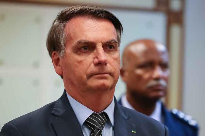 Ao retornar para o Palácio da Alvorada nesta tarde, o presidente cumprimentou os apoiadores que o aguardavam(foto: Marcos Correa/PR) Ao retornar para o Palácio da Alvorada nesta tarde, o presidente cumprimentou os apoiadores que o aguardavam(foto: Marcos Correa/PR)