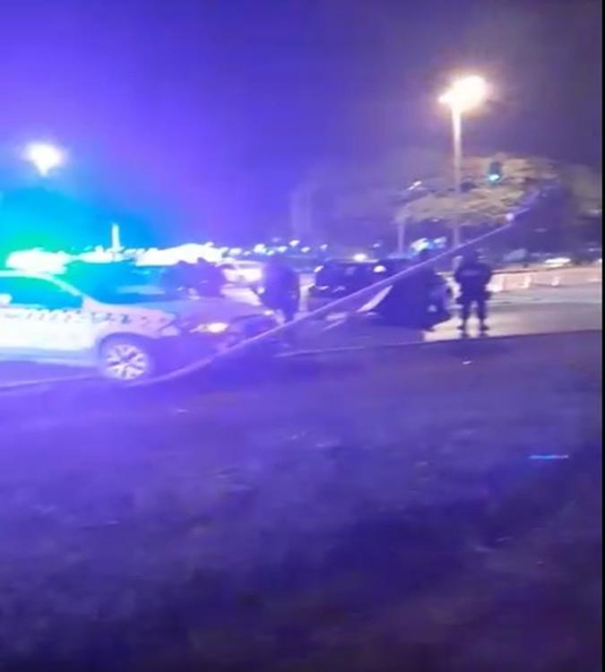 O carro com o assaltante foi visto por uma equipe policial na altura do ParkShopping, em alta velocidade(foto: Divulgação/CBMDF) O carro com o assaltante foi visto por uma equipe policial na altura do ParkShopping, em alta velocidade(foto: Divulgação/CBMDF)