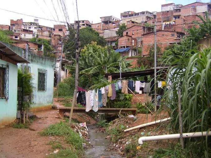 O estudo com pesquisadores brasileiros e estrangeiros foi feito em Pau da Lima: comunidade com alta taxa de contágio de grávidas (foto: Albert Ko/Divulgação) O estudo com pesquisadores brasileiros e estrangeiros foi feito em Pau da Lima: comunidade com alta taxa de contágio de grávidas (foto: Albert Ko/Divulgação)