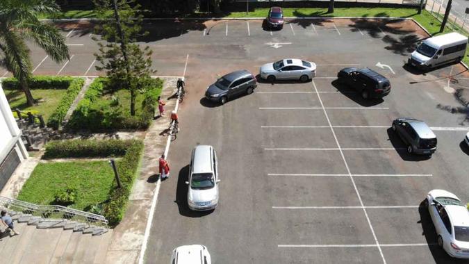 Paróquia Nossa Senhora da Saúde recebeu cerca de 50 carros por dia para confissão (foto: Arquivo pessoal) Paróquia Nossa Senhora da Saúde recebeu cerca de 50 carros por dia para confissão (foto: Arquivo pessoal)