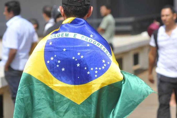 Além disso, 45% dos brasileiros julgaram positiva a possibilidade de o país ser governado por um regime militar, enquanto isso, a média global é de 21%(foto: Minervino Junior/CB/D.A Press) Além disso, 45% dos brasileiros julgaram positiva a possibilidade de o país ser governado por um regime militar, enquanto isso, a média global é de 21%(foto: Minervino Junior/CB/D.A Press)