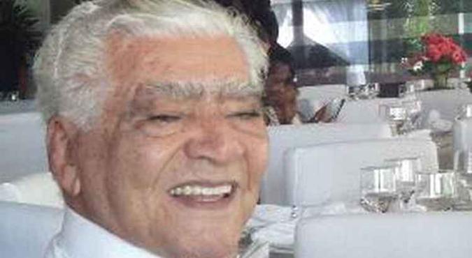 Almir veio para a cidade sem ter onde morar, apenas com a promessa de que trabalharia no hospital(foto: Arquivo Pessoal) Almir veio para a cidade sem ter onde morar, apenas com a promessa de que trabalharia no hospital(foto: Arquivo Pessoal)
