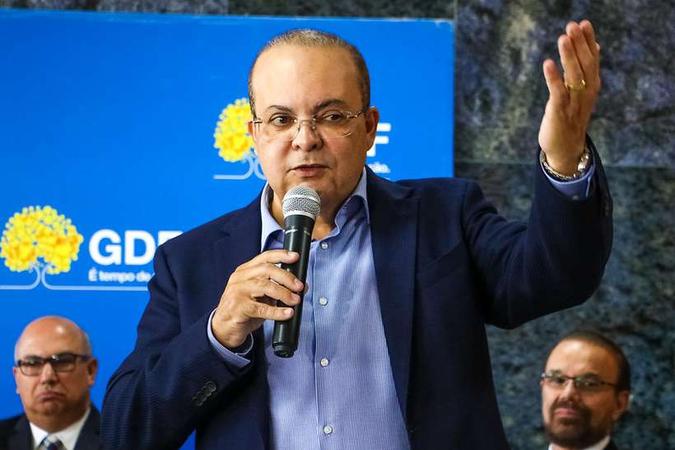 Ibaneis sofreu um pequeno corte na altura da nuca e precisou levar pontos(foto: Renato Alves/Agência Brasília) Ibaneis sofreu um pequeno corte na altura da nuca e precisou levar pontos(foto: Renato Alves/Agência Brasília)