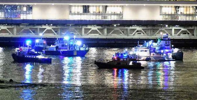 O helicóptero da empresa de turismo Liberty caiu no rio com seis pessoas a bordo(foto: Dimitrios Kambouris/AFP) O helicóptero da empresa de turismo Liberty caiu no rio com seis pessoas a bordo(foto: Dimitrios Kambouris/AFP)