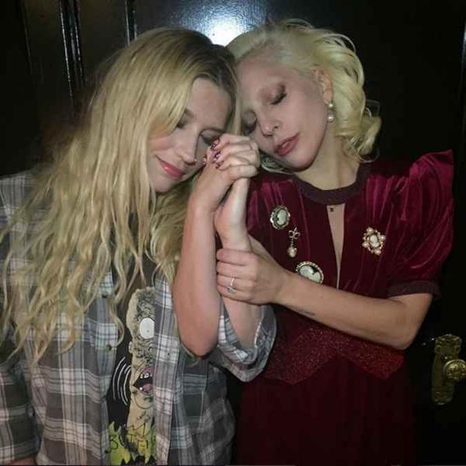 Cantora também recebe apoio de Demi Lovato, Taylor Swift e Lily Allen(foto: Instagram/reprodução) Cantora também recebe apoio de Demi Lovato, Taylor Swift e Lily Allen(foto: Instagram/reprodução)