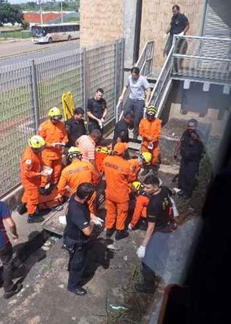 O homem foi atendido pelo Corpo de Bombeiros(foto: Arquivo pessoal) O homem foi atendido pelo Corpo de Bombeiros(foto: Arquivo pessoal)