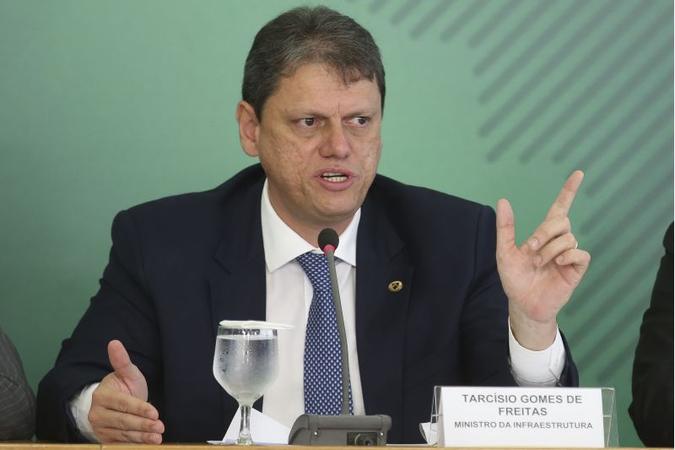 O ministro ressaltou que nota da Confederação Nacional dos Transportadores Autônomos (CNTA) repudia a greve(foto: Antonio Cruz/Agência Brasil) O ministro ressaltou que nota da Confederação Nacional dos Transportadores Autônomos (CNTA) repudia a greve(foto: Antonio Cruz/Agência Brasil)