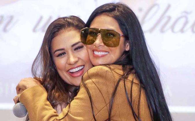 A cantora revelou que quase perdeu todos os dentes por causa de lentes de contato dentais(foto: Manu Scarpa/Divulgação) A cantora revelou que quase perdeu todos os dentes por causa de lentes de contato dentais(foto: Manu Scarpa/Divulgação)