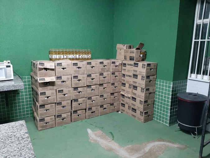A carga roubada era revendida em mercados de Ceilândia(foto: PCDF/Divulgação) A carga roubada era revendida em mercados de Ceilândia(foto: PCDF/Divulgação)