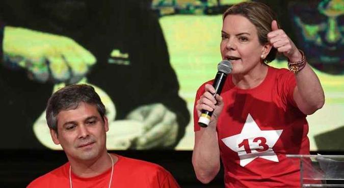 A tendência, segundo Lindbergh, é que outros senadores petistas façam o mesmo, mas até o momento isso não ocorreu(foto: Evaristo Sa/AFP) A tendência, segundo Lindbergh, é que outros senadores petistas façam o mesmo, mas até o momento isso não ocorreu(foto: Evaristo Sa/AFP)