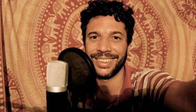 Tiago Mocotó, irmão do cantor e compositor Gabriel, o Pensador, sempre teve a convicção de que seguiria a trilha da música(foto: Arquivo pessoal/Divulgação) Tiago Mocotó, irmão do cantor e compositor Gabriel, o Pensador, sempre teve a convicção de que seguiria a trilha da música(foto: Arquivo pessoal/Divulgação)