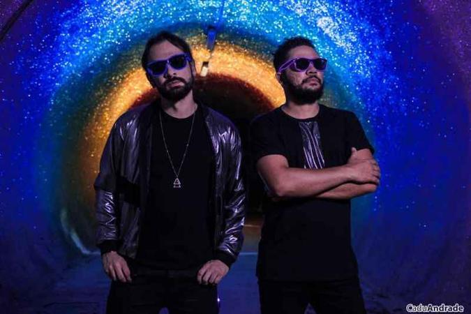 Fernando e Thiago demoraram um pouco para se juntarem na música, mas a combinação foi perfeita(foto: Cadu Andrade/Divulgação) Fernando e Thiago demoraram um pouco para se juntarem na música, mas a combinação foi perfeita(foto: Cadu Andrade/Divulgação)