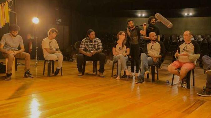 Os debates foram filmados para virar vídeos do projeto, que são exibidos nos encontros(foto: Joanna Ramos/Divulgação) Os debates foram filmados para virar vídeos do projeto, que são exibidos nos encontros(foto: Joanna Ramos/Divulgação)