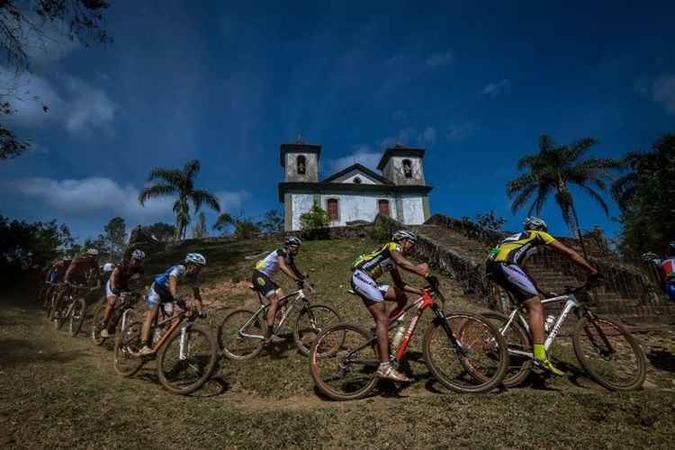 Competição anual na cidade de Mariana (MG), atrai ciclistas de todos os anos(foto: Iron BikerBrasil/Reprodução) Competição anual na cidade de Mariana (MG), atrai ciclistas de todos os anos(foto: Iron BikerBrasil/Reprodução)