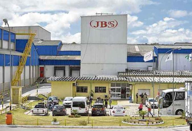 Estratégia do grupo é garantir a sobrevivência do frigorífico JBS, principal negócio da família Batista(foto: Marcelo Ferreira/CB/D.A Press) Estratégia do grupo é garantir a sobrevivência do frigorífico JBS, principal negócio da família Batista(foto: Marcelo Ferreira/CB/D.A Press)
