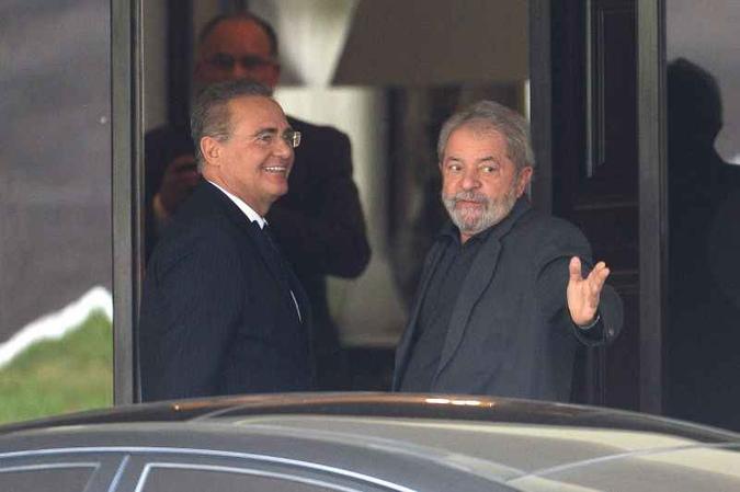 O PT também faz parte da coligação do governador de Alagoas, Renan Filho (MDB). O posicionamento do MDB pelo afastamento de Dilma teve o voto do pai dele, Renan Calheiros (foto: Andressa Anholete/AFP) O PT também faz parte da coligação do governador de Alagoas, Renan Filho (MDB). O posicionamento do MDB pelo afastamento de Dilma teve o voto do pai dele, Renan Calheiros (foto: Andressa Anholete/AFP)