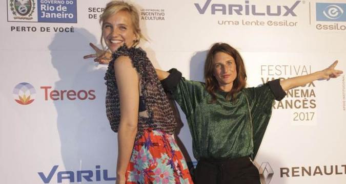 Noémie Saglio e a atriz Camille Cottin, de Tal mãe tal filha no Festival Varilux 2017(foto: Rogério Resende/Divulgação) Noémie Saglio e a atriz Camille Cottin, de Tal mãe tal filha no Festival Varilux 2017(foto: Rogério Resende/Divulgação)