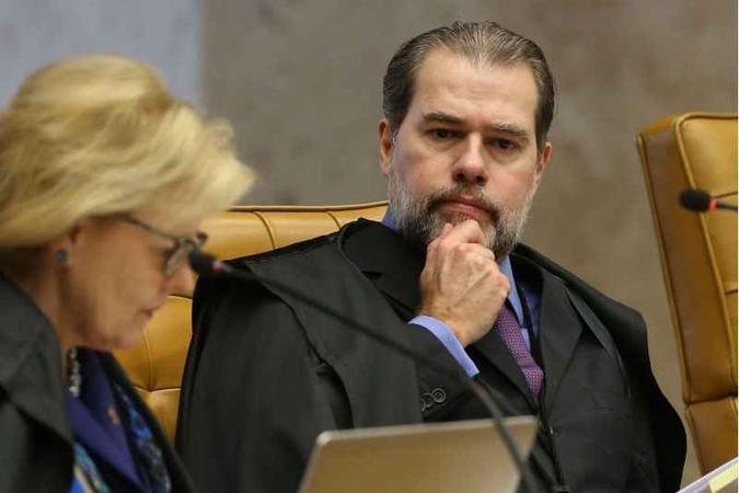 O julgamento no Supremo será reiniciado com o voto do ministro Dias Toffoli: derrubada do privilégio dos congressistas deve ocorrer hoje(foto: Valter Campanato/Agência Brasil ) O julgamento no Supremo será reiniciado com o voto do ministro Dias Toffoli: derrubada do privilégio dos congressistas deve ocorrer hoje(foto: Valter Campanato/Agência Brasil )