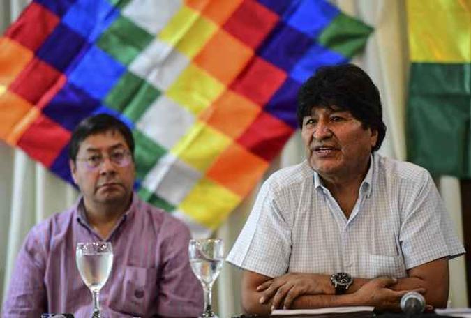 Depois de renunciar à presidência, cargo que exerceu por 14 anos, Morales pretendia se candidatar por Cochabamba.(foto: RONALDO SCHEMIDT / AFP) Depois de renunciar à presidência, cargo que exerceu por 14 anos, Morales pretendia se candidatar por Cochabamba.(foto: RONALDO SCHEMIDT / AFP)
