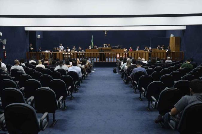 No primeiro depoimento do dia, o policial civil do DF Felipe Ximenes foi ouvido (foto: Minervino Junior/CB/D.A Press) No primeiro depoimento do dia, o policial civil do DF Felipe Ximenes foi ouvido (foto: Minervino Junior/CB/D.A Press)
