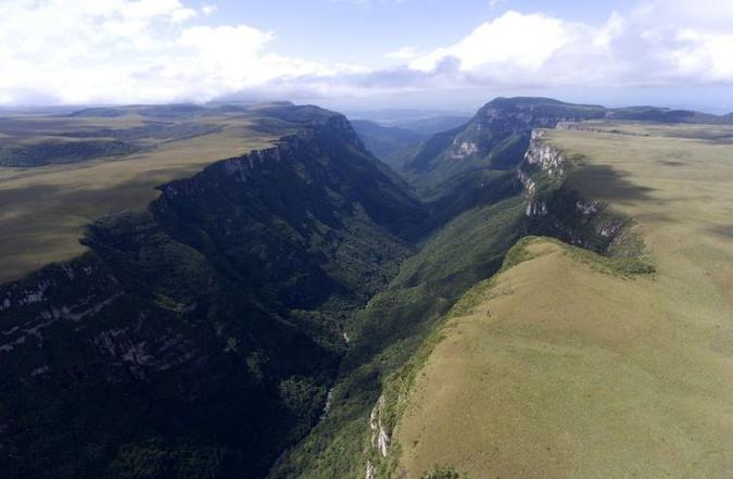 A natureza impõe sua imensidão: verde até o olhar não conseguir ver(foto: Renato Soares/MTur - 7/3/18) A natureza impõe sua imensidão: verde até o olhar não conseguir ver(foto: Renato Soares/MTur - 7/3/18)