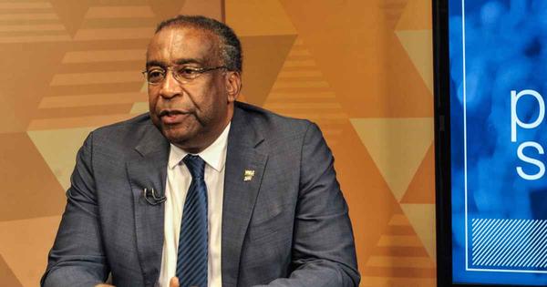 Posse do novo ministro da Educa&ccedil;&atilde;o &eacute; adiada ap&oacute;s fraudes em curr&iacute;culo