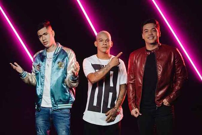 O trio também fez um clipe de 'Amor falso' (foto: Livia Elktra/Divulgação ) O trio também fez um clipe de 'Amor falso' (foto: Livia Elktra/Divulgação )